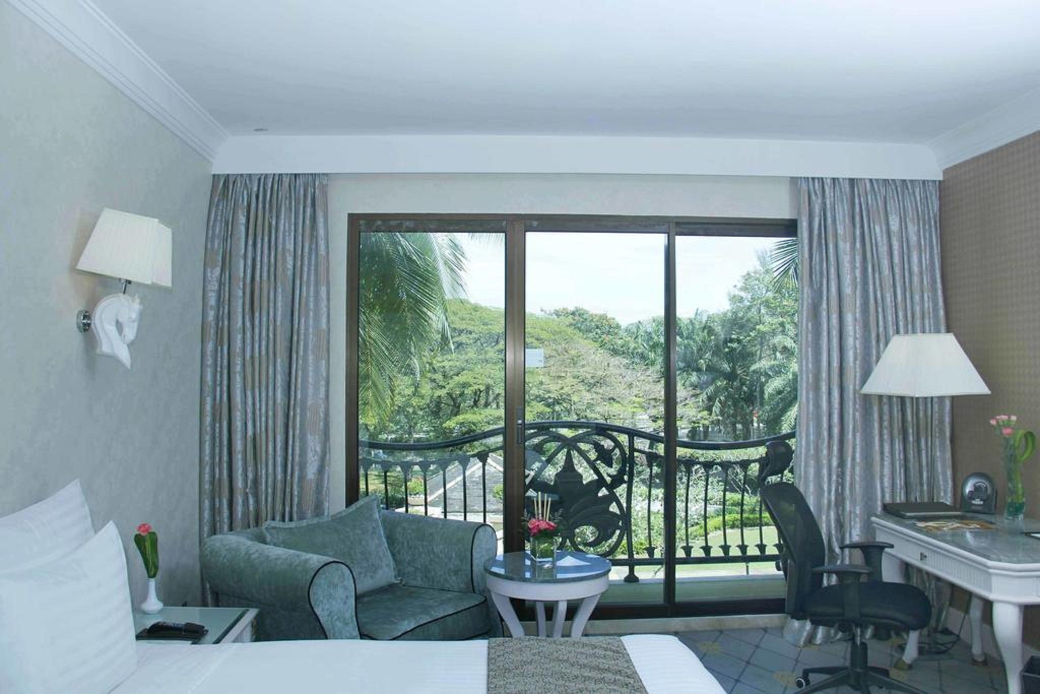 Palace Of The Golden Horses Seri Kembangan Buitenkant foto A room at the hotel