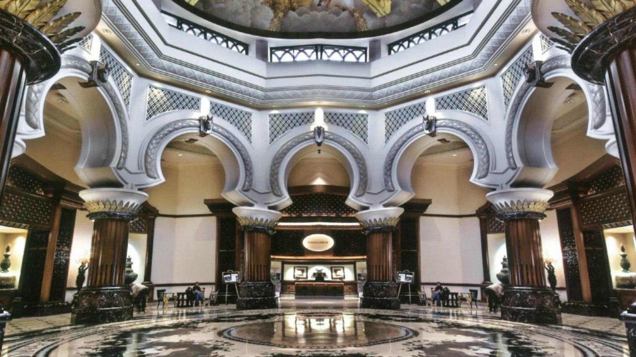 Palace Of The Golden Horses Seri Kembangan Buitenkant foto The lobby of the hotel