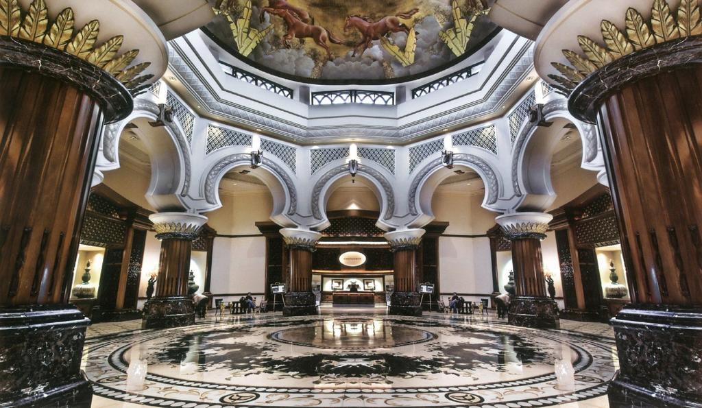 Palace Of The Golden Horses Seri Kembangan Buitenkant foto The lobby of the hotel