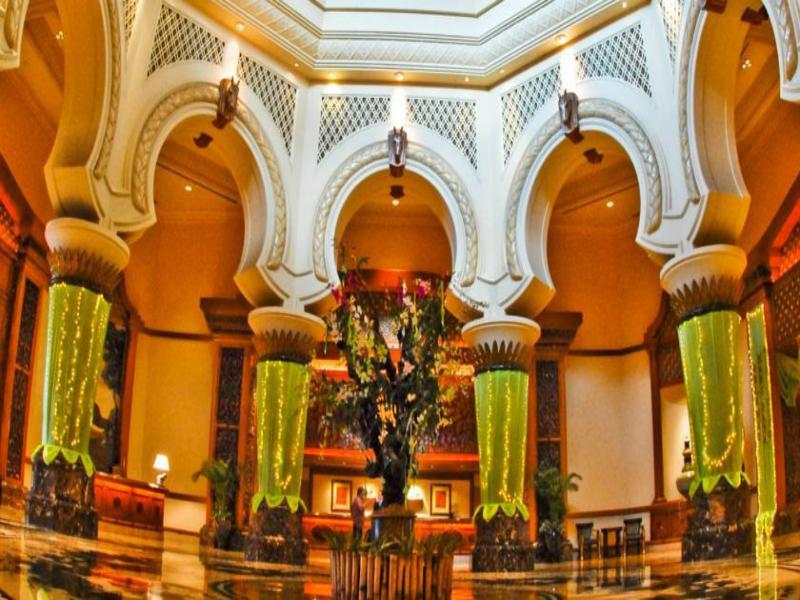 Palace Of The Golden Horses Seri Kembangan Buitenkant foto The lobby of the hotel