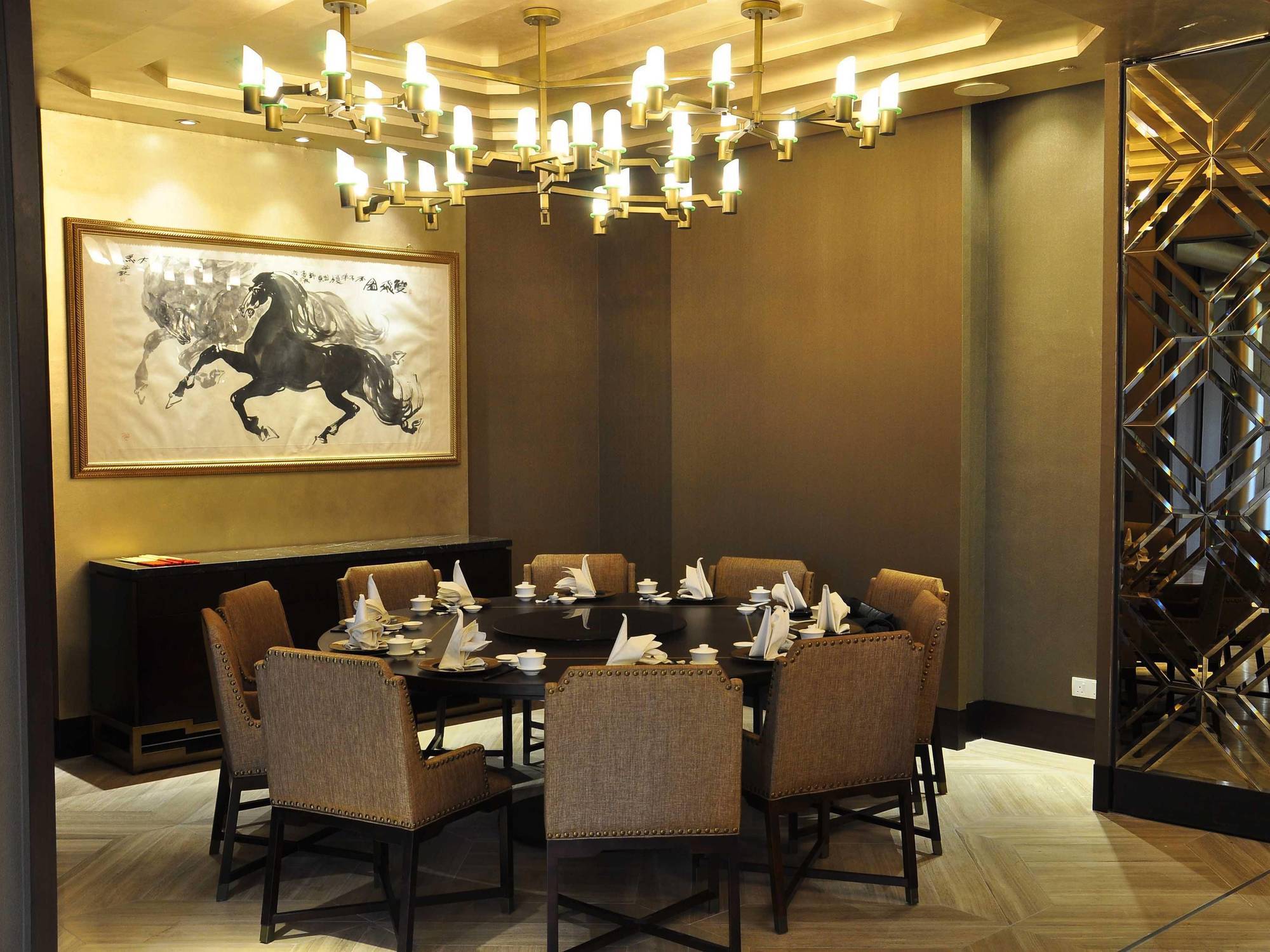 Palace Of The Golden Horses Seri Kembangan Buitenkant foto Private dining room at the restaurant