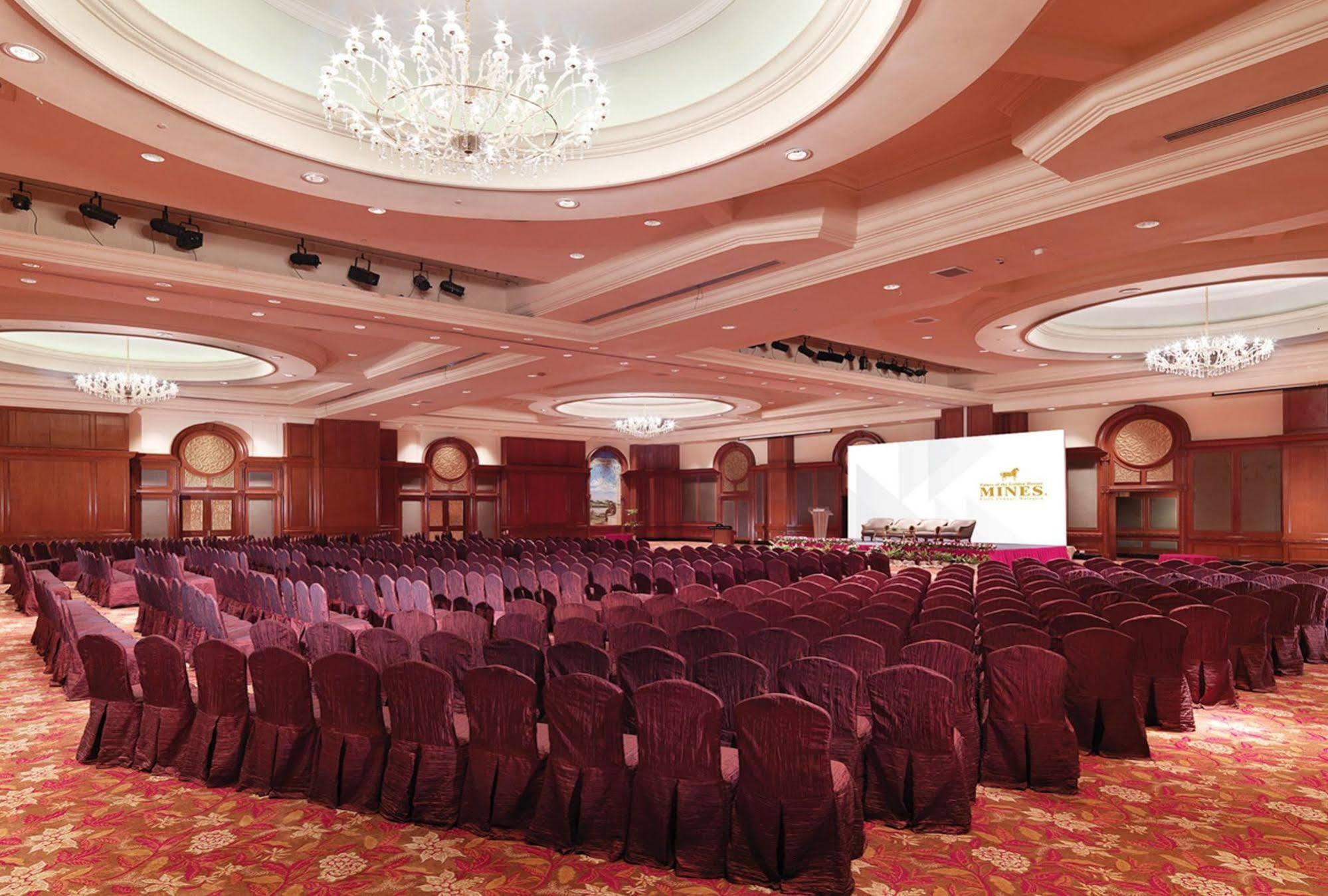 Palace Of The Golden Horses Seri Kembangan Buitenkant foto The Grand Ballroom